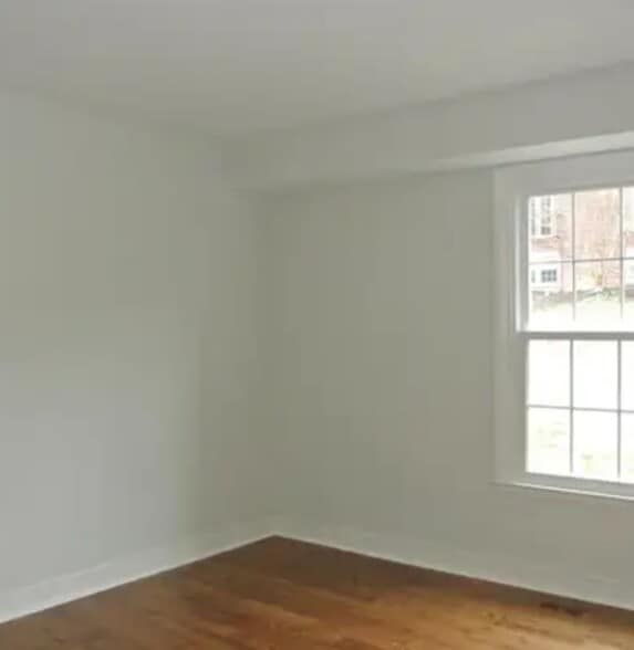 Building Photo - 341 Homeland Southway