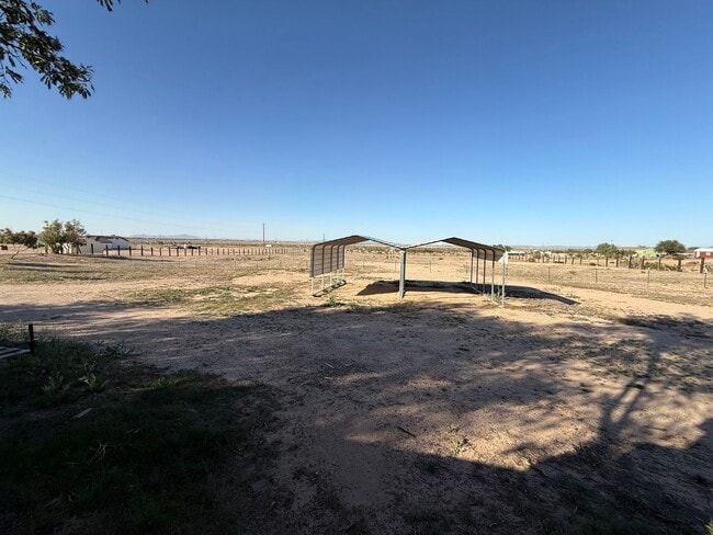 Building Photo - Counties Property on an Acre for Rent!