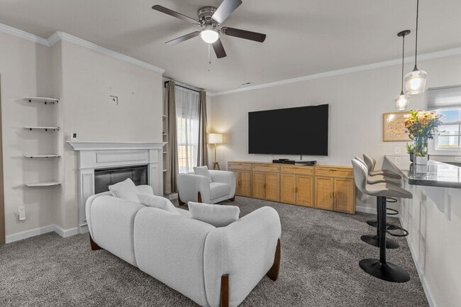 Building Photo - 812 Somb Moore Ways