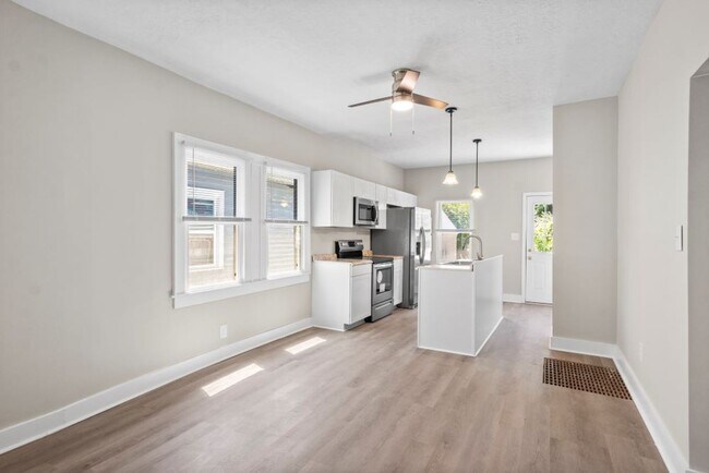 Building Photo - 4204 Hale Ave