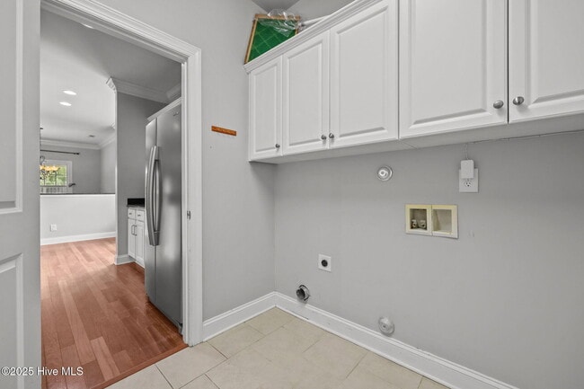 Building Photo - 227 Silver Creek Loop