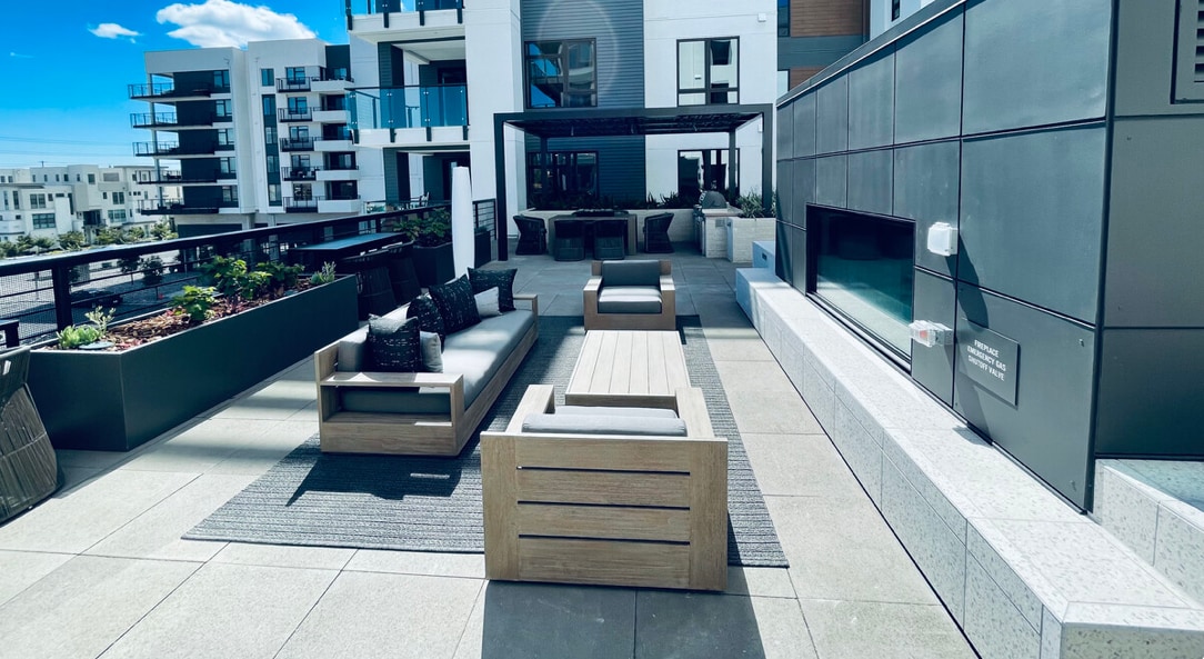 Fireplace - 3578 Rambla Plz