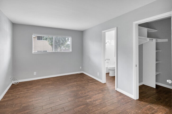 Primary Suite - 4475 Dale Ave