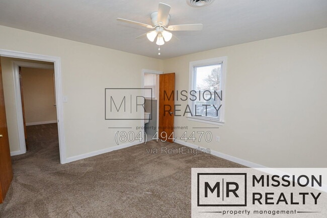 Building Photo - 4823 Suecla Dr