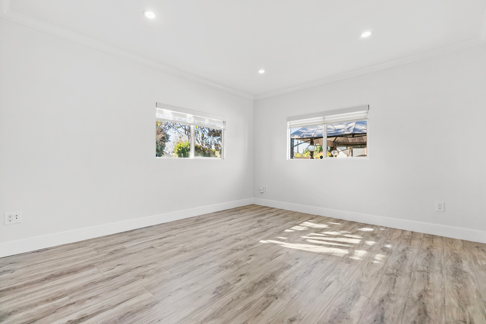 Building Photo - 7911 Fulton Ave