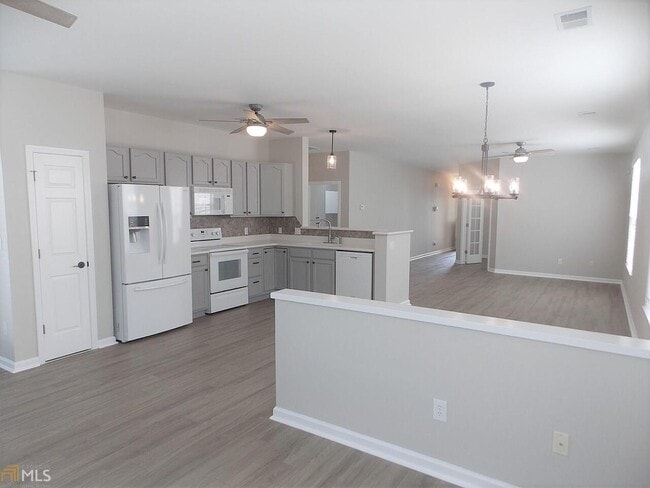 Building Photo - 2310 Applegate Ln