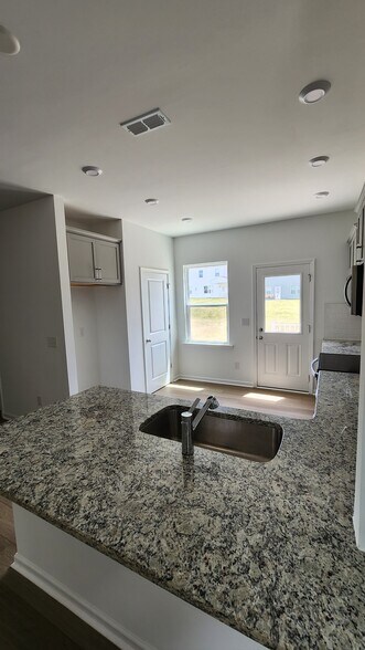 Building Photo - 11148 Godwit Ln