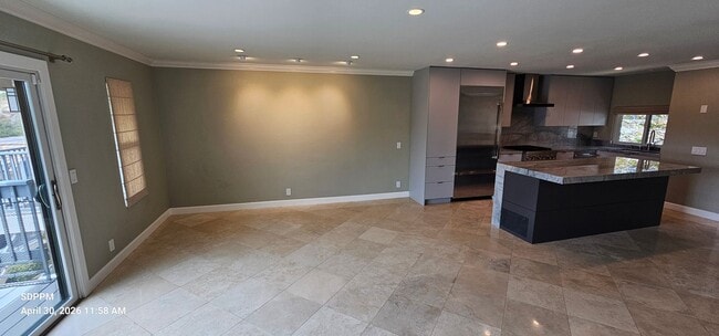 Building Photo - SAN DIEGO / BAY HO - Remodeled Nice 2 Bedroom & 2.5 Bath Townhouse.  AVAILABLE NOW!