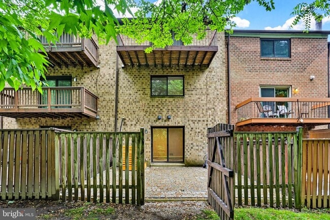 Building Photo - 8957 Skyrock Ct