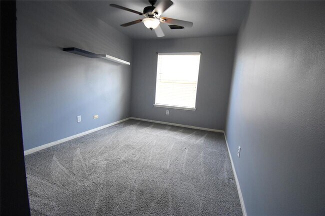 Building Photo - 10942 Heather Trail Dr