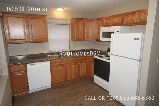 Building Photo - 3435 SE 20th St