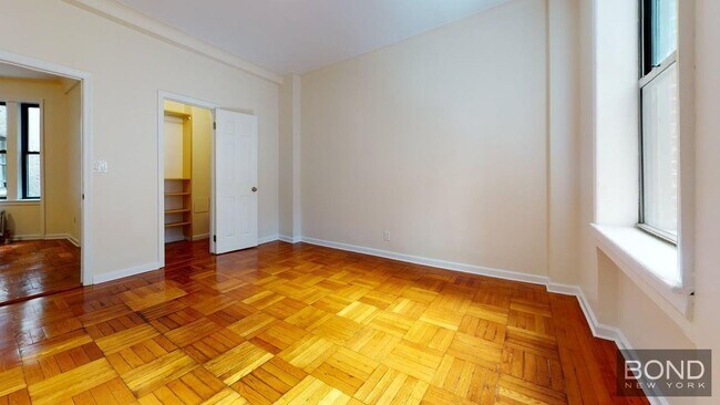 Building Photo - 55 W 55th St