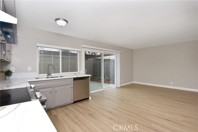 Building Photo - 4247 Larwin Ave