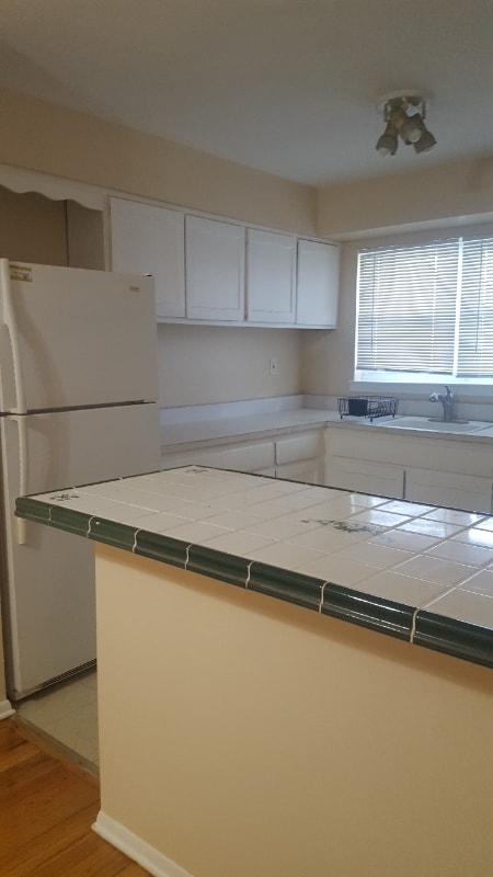 Building Photo - 38 Woodedge Ave