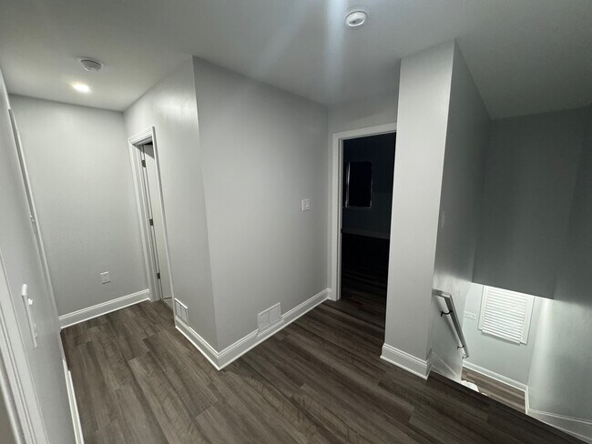 Building Photo - 222 Chesna Dr