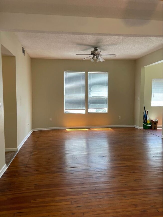 Building Photo - 3321 Napoleon Ave