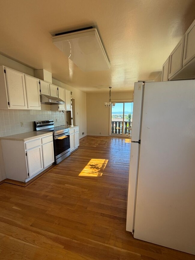 Building Photo - 4BD/3BA Two-Story Home | Flexible Layout + Big Backyard