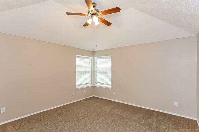 Building Photo - 4979 Garden Grove Ct