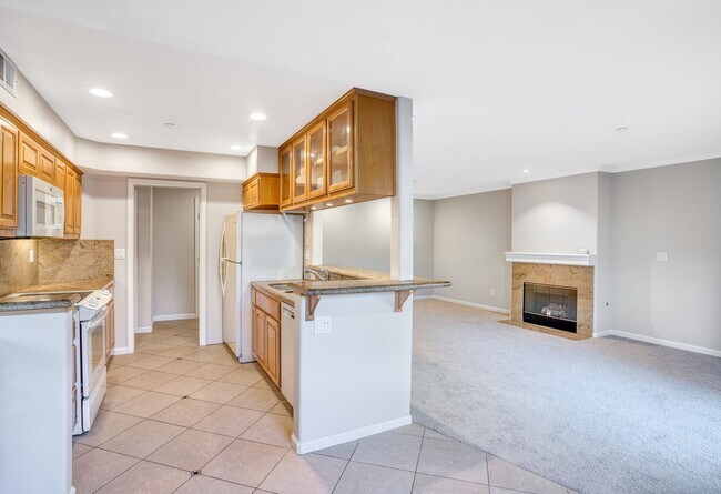 Building Photo - 20 Willow Rd