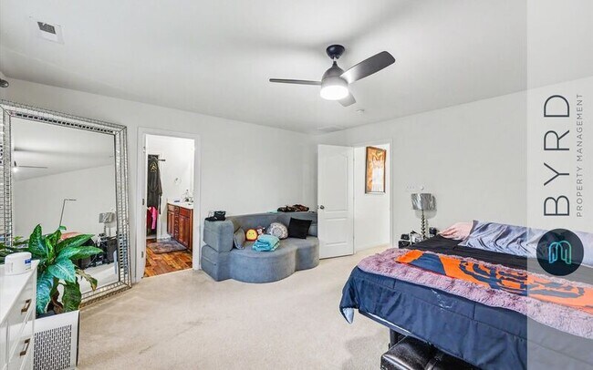 Building Photo - 7413 Nicklaus Cir