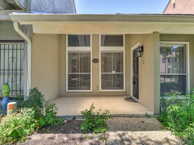 Building Photo - 9406 Bassoon Dr