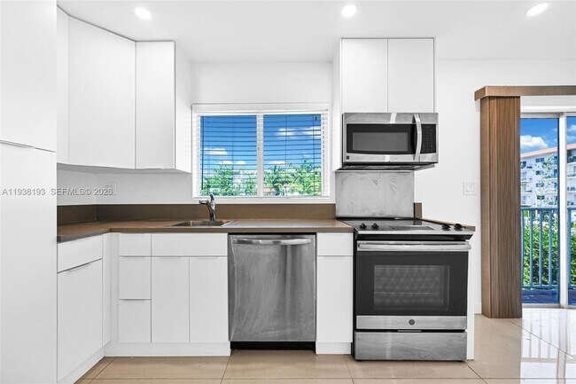 Building Photo - 1409 Euclid Ave