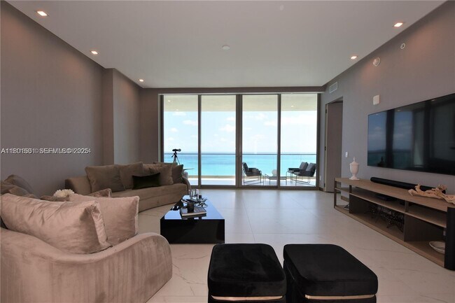 Building Photo - 18975 Collins Ave