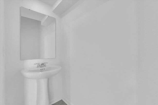 Building Photo - 3157 Laurent Lp