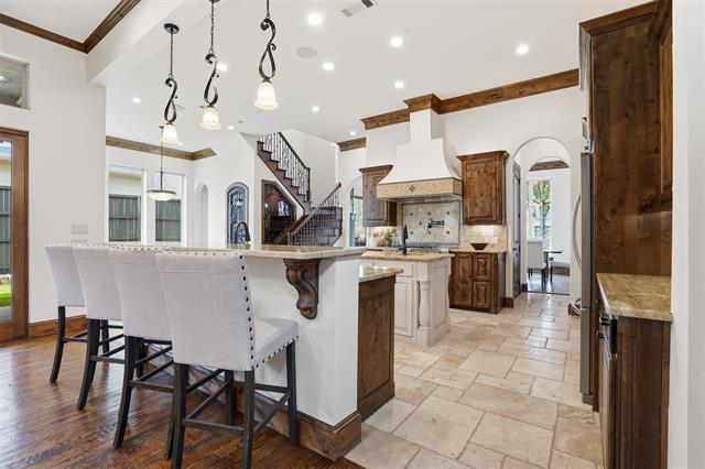 Building Photo - 3725 W 5th St