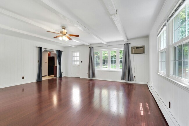 Building Photo - 68 Briarwood Ave