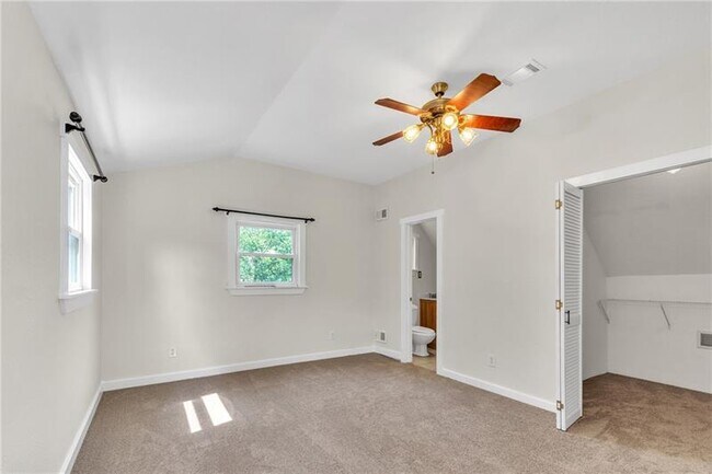 Building Photo - 116 Purvis Ln