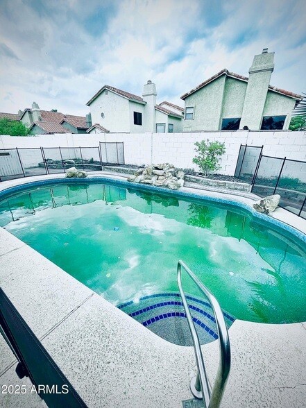 Building Photo - 14410 S 44th St