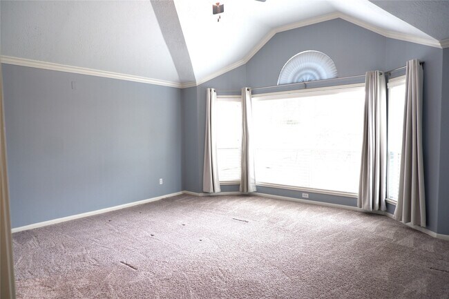 Building Photo - 2614 Parkbriar Ln