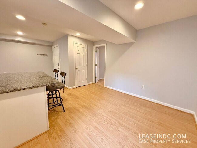 Building Photo - 1020 Fairmont St NW