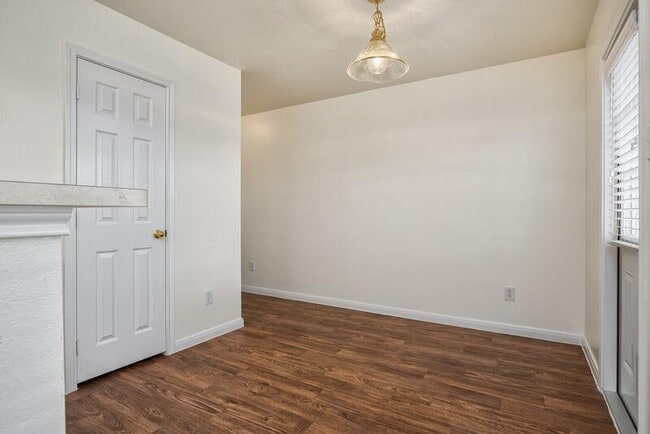 Building Photo - 5065 Akumal Calle