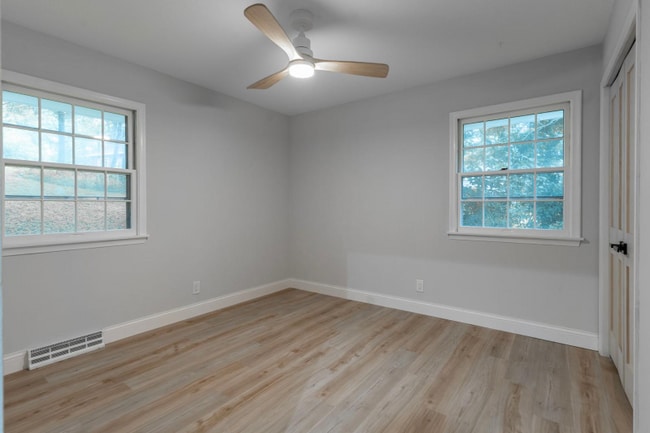 Building Photo - 9919 brookside