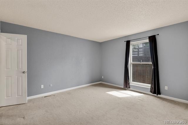 Building Photo - 3060 Avondale Dr