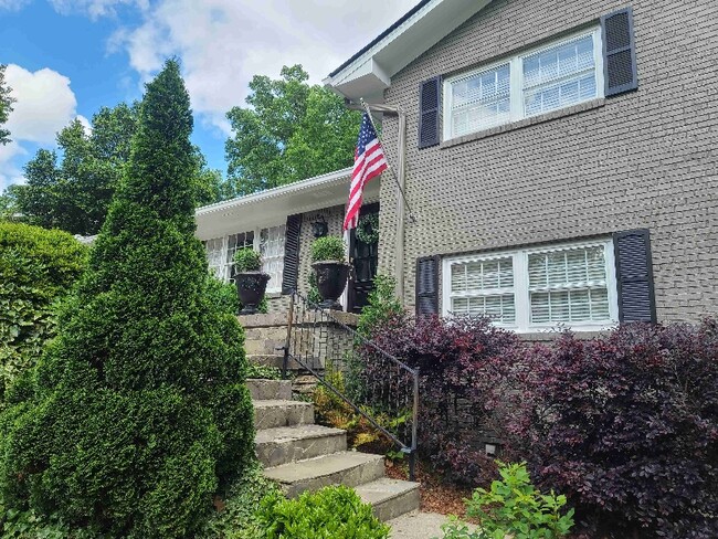 Building Photo - 6735 River Springs Ct NW