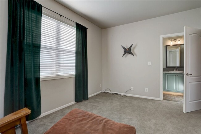 Building Photo - Beautiful 3-Bedroom Home in the Prairie Gr...