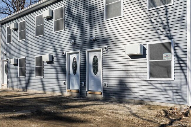 Building Photo - 36 Main St