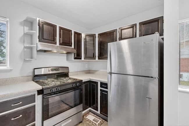 Building Photo - Updated 3-Bedroom Home with Fenced Yard in Florissant