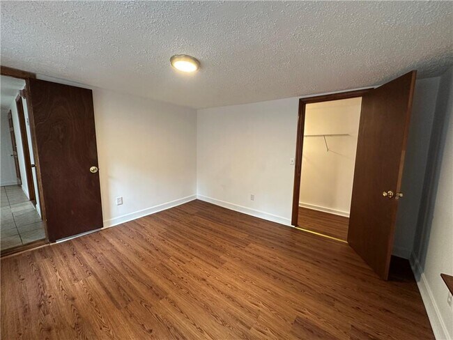 Building Photo - 177 Boyden St