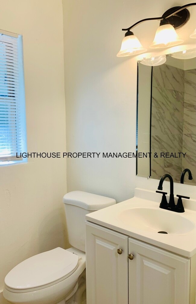 Building Photo - Completely Renovated 3-Bedroom Home in Edgewood Manor