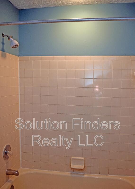 Building Photo - 4402 Southfield Dr