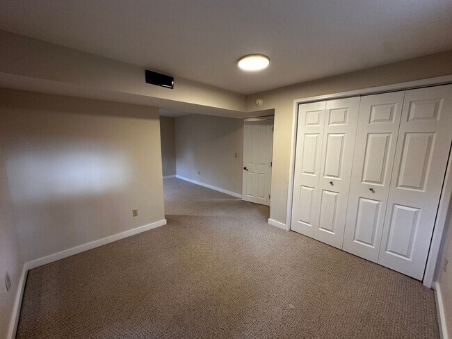 Building Photo - 4 Bed, 3 Bath Home in Hailey, Idaho with Beautiful Mountain Views