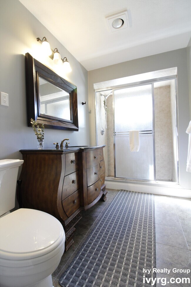 Building Photo - 196 Dorchester St