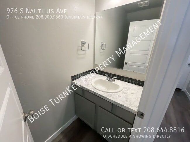 Building Photo - 976 S Nautilus Ave