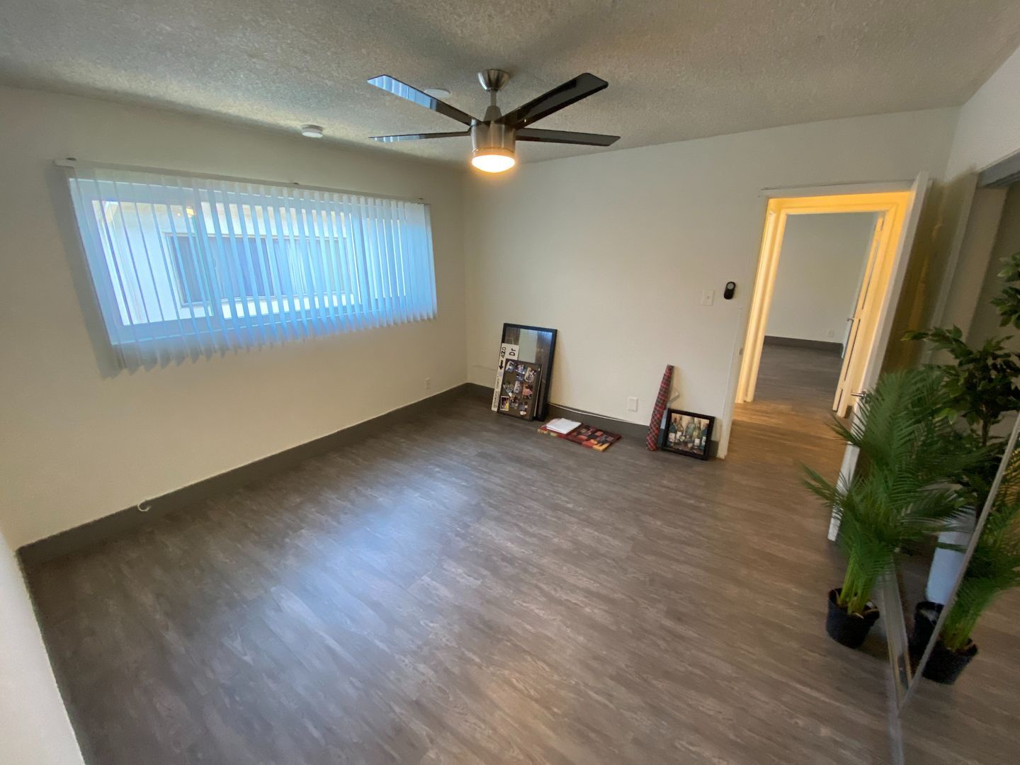 Building Photo - 3611 Mentone Ave