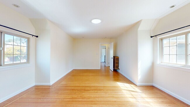 Building Photo - Beautiful Home Available In North Berkeley!