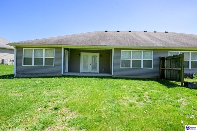 Building Photo - 194 Applewood Ln